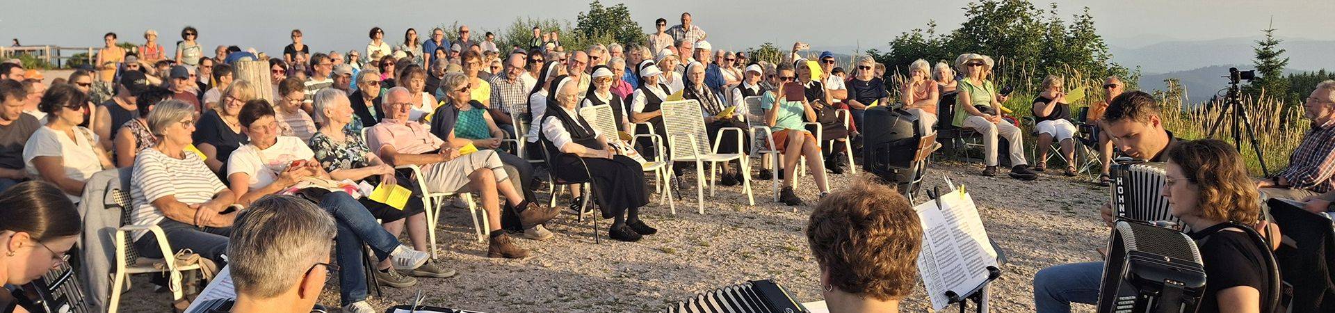 Quelle: Dominik Frey Gottesdienst mit Musikkapelle